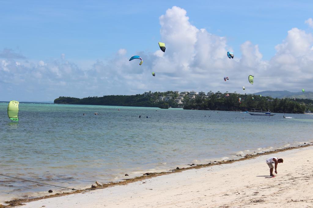 Surfers Home Boracay Balabag  Екстер'єр фото