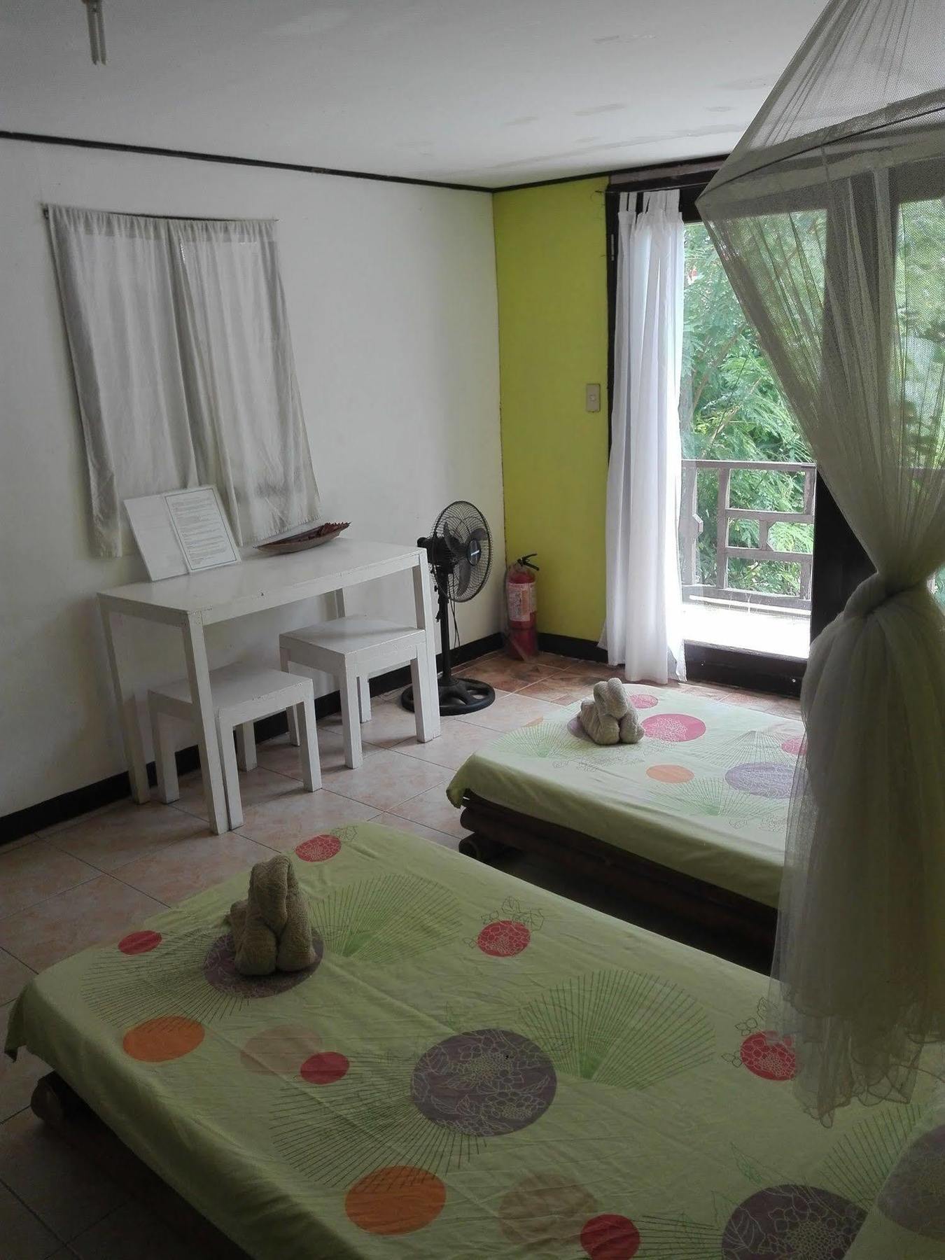Surfers Home Boracay Balabag  Екстер'єр фото